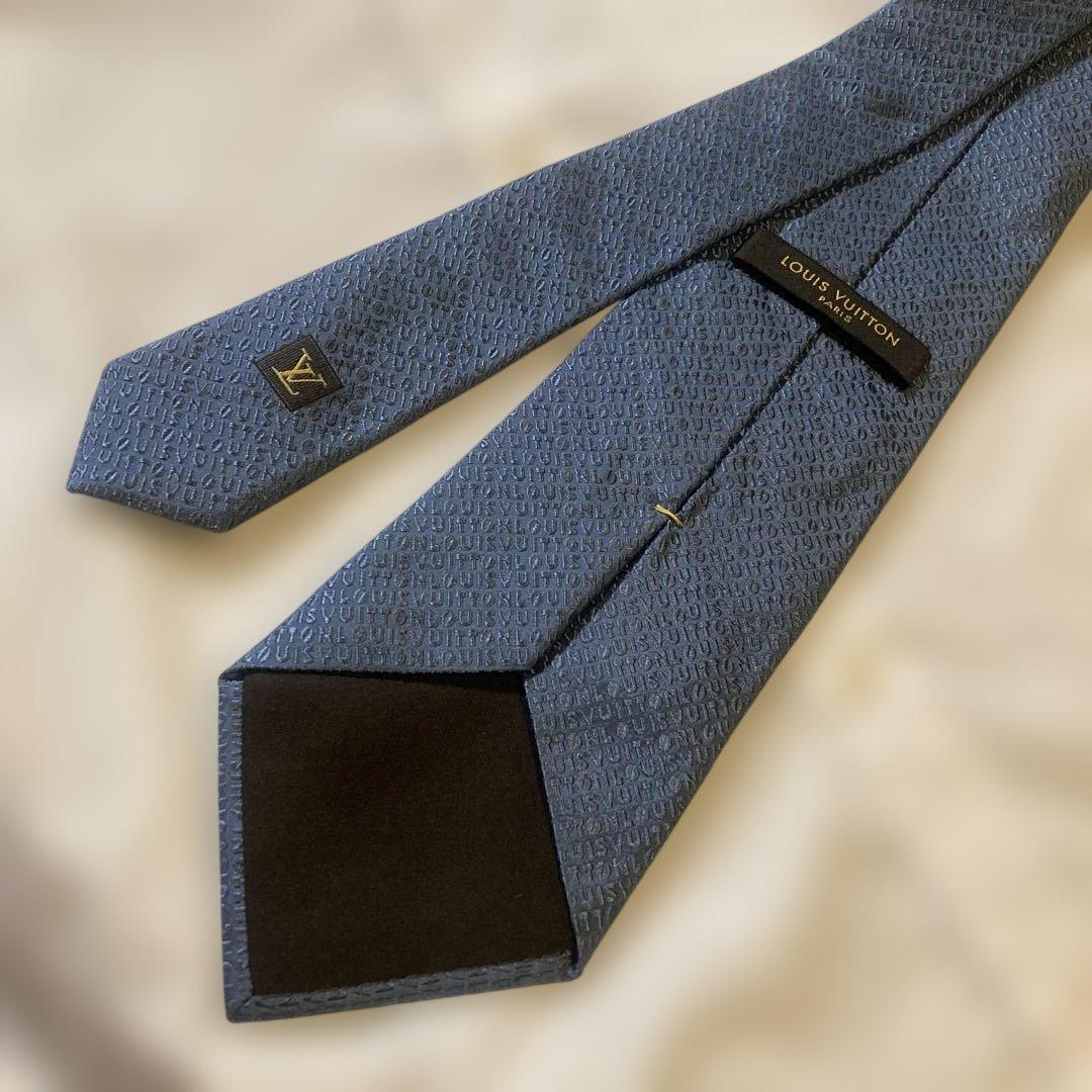 LOUIS VUITTON ネクタイ ★美品.ロゴ総柄.肉厚.イタリア製.シルク