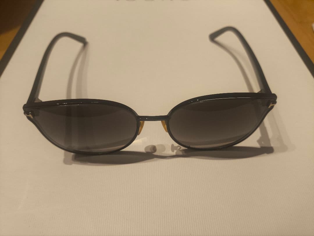 TOM FORD TF718-K ブラックサングラス　トムフォード　サングラス