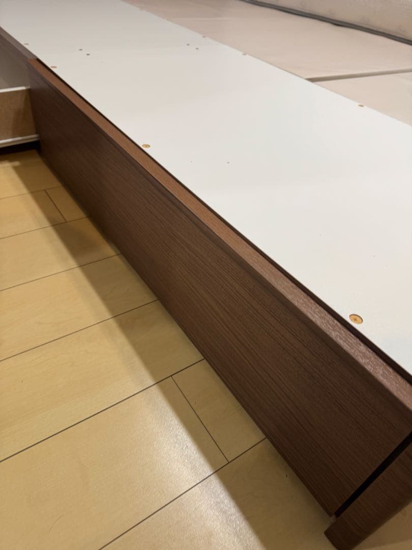 ゆーたニトリ/クイーンサイズベッドフレーム/収納・コンセント付/