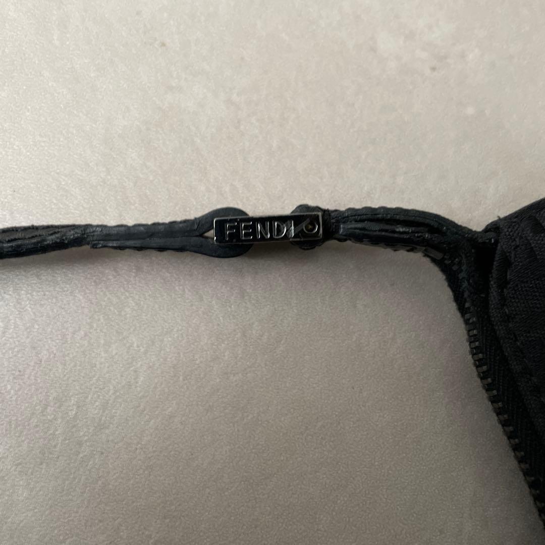 フェンディ FENDI キャンバス レザー ショルダーバッグ ブラック