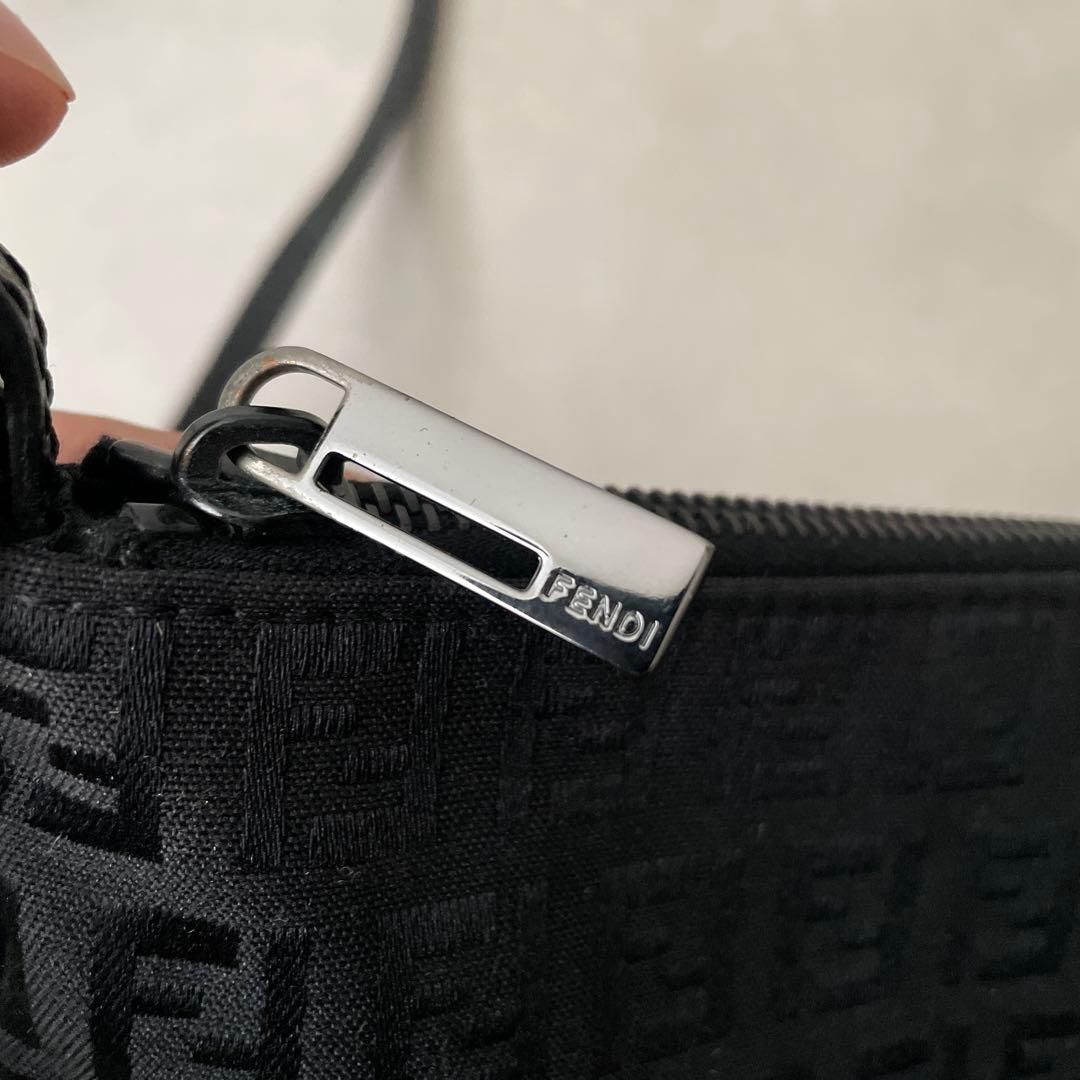 フェンディ FENDI キャンバス レザー ショルダーバッグ ブラック