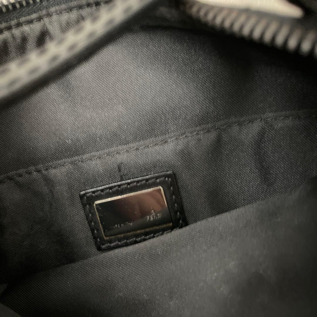フェンディ FENDI キャンバス レザー ショルダーバッグ ブラック