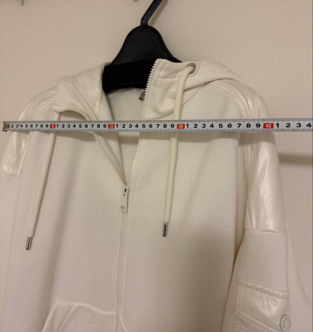 MONCLER ホワイト パーカー フード付き