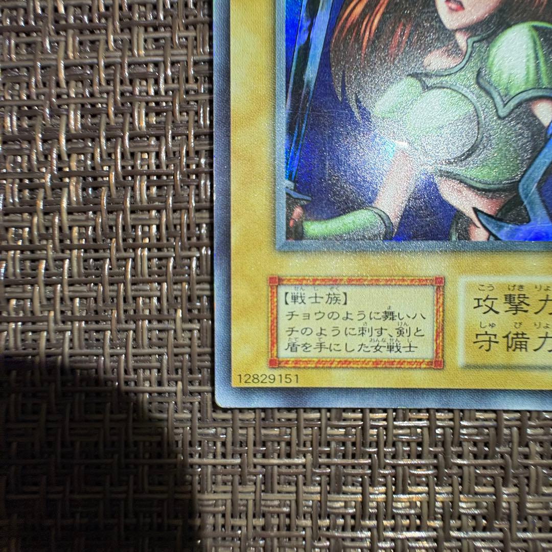 遊戯王コレクター　遊戯王　女剣士カナン　初期ウルトラレア