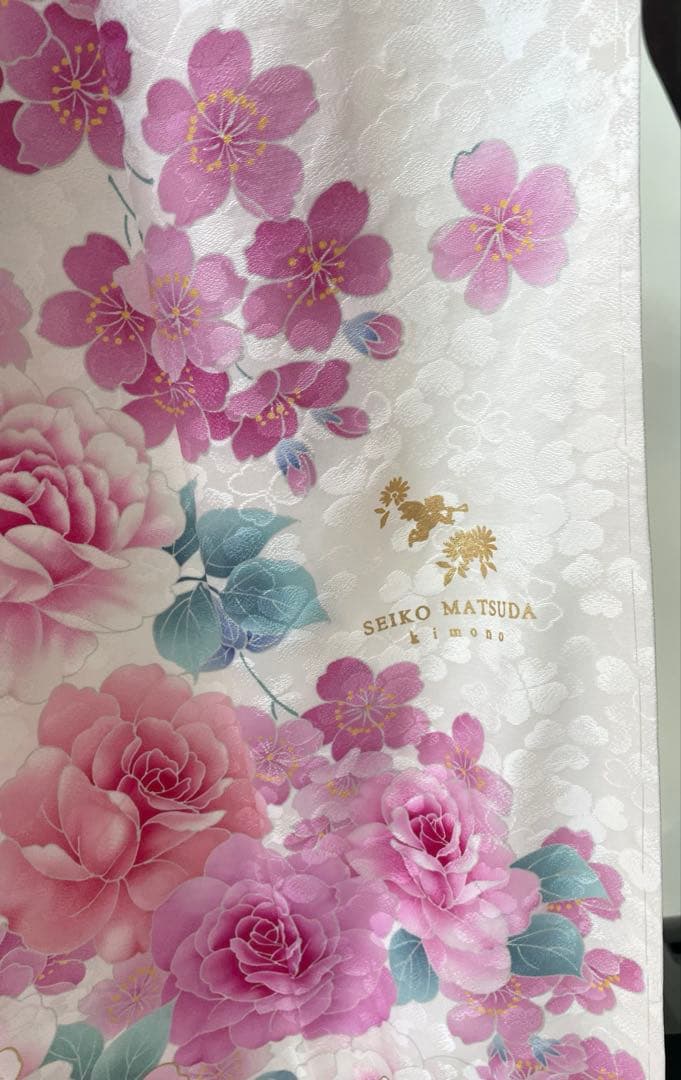 成人式振袖 正絹 松田聖子　白×ピンク　バラ柄