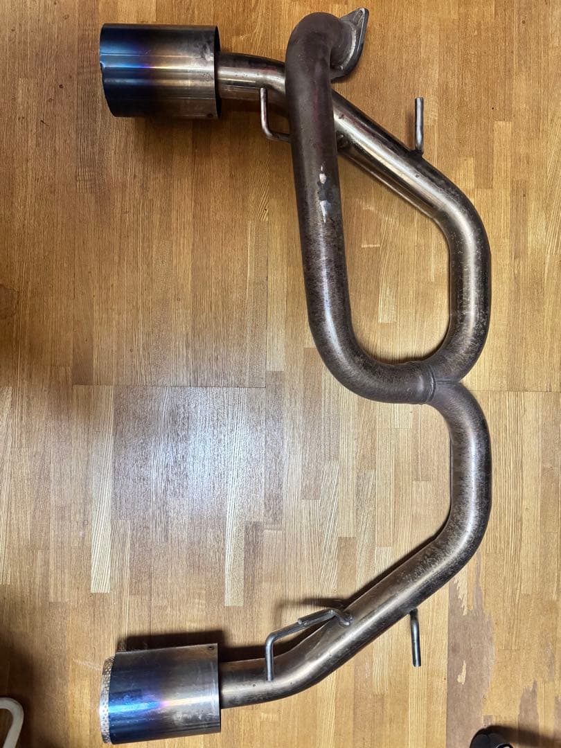 ステンレス製デュアルテールエンドマフラー