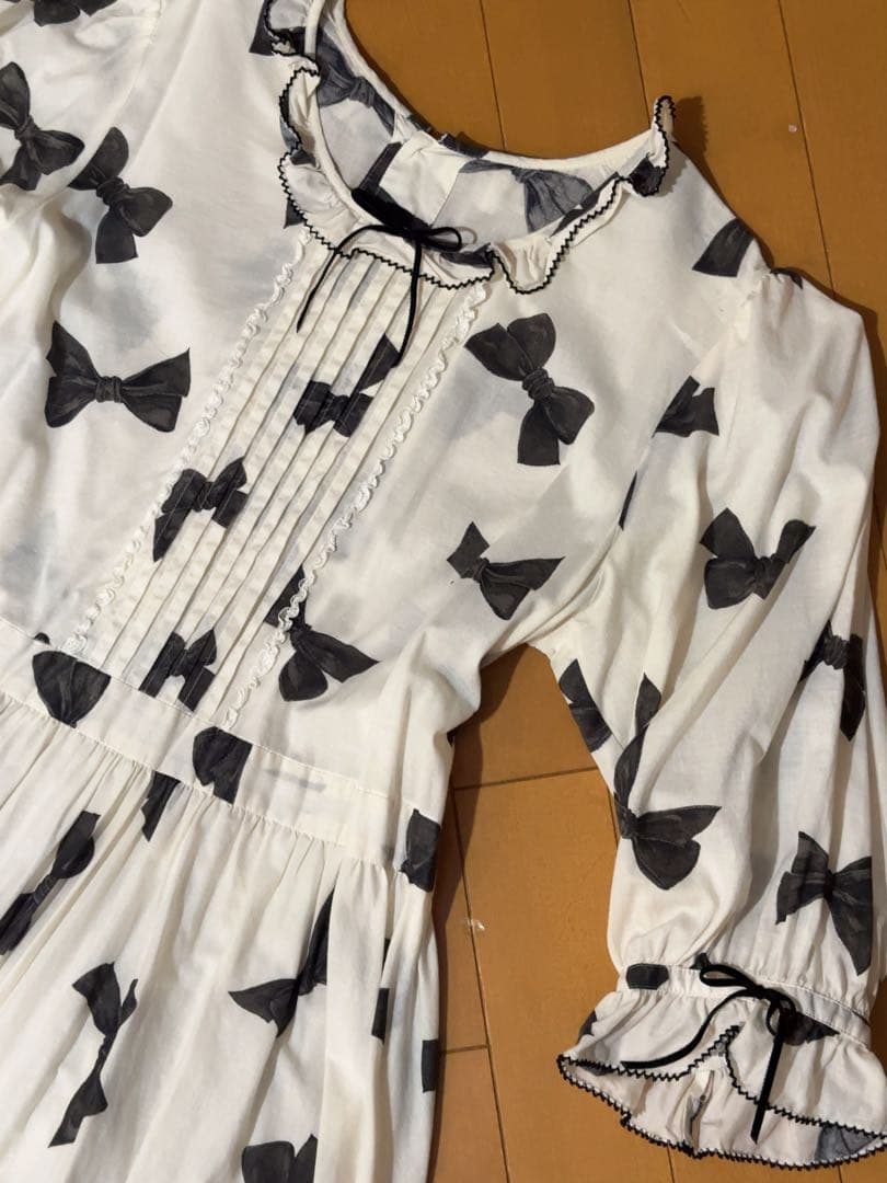 人気品　ピンクハウス　ベルベットリボン　ミディ丈ワンピース