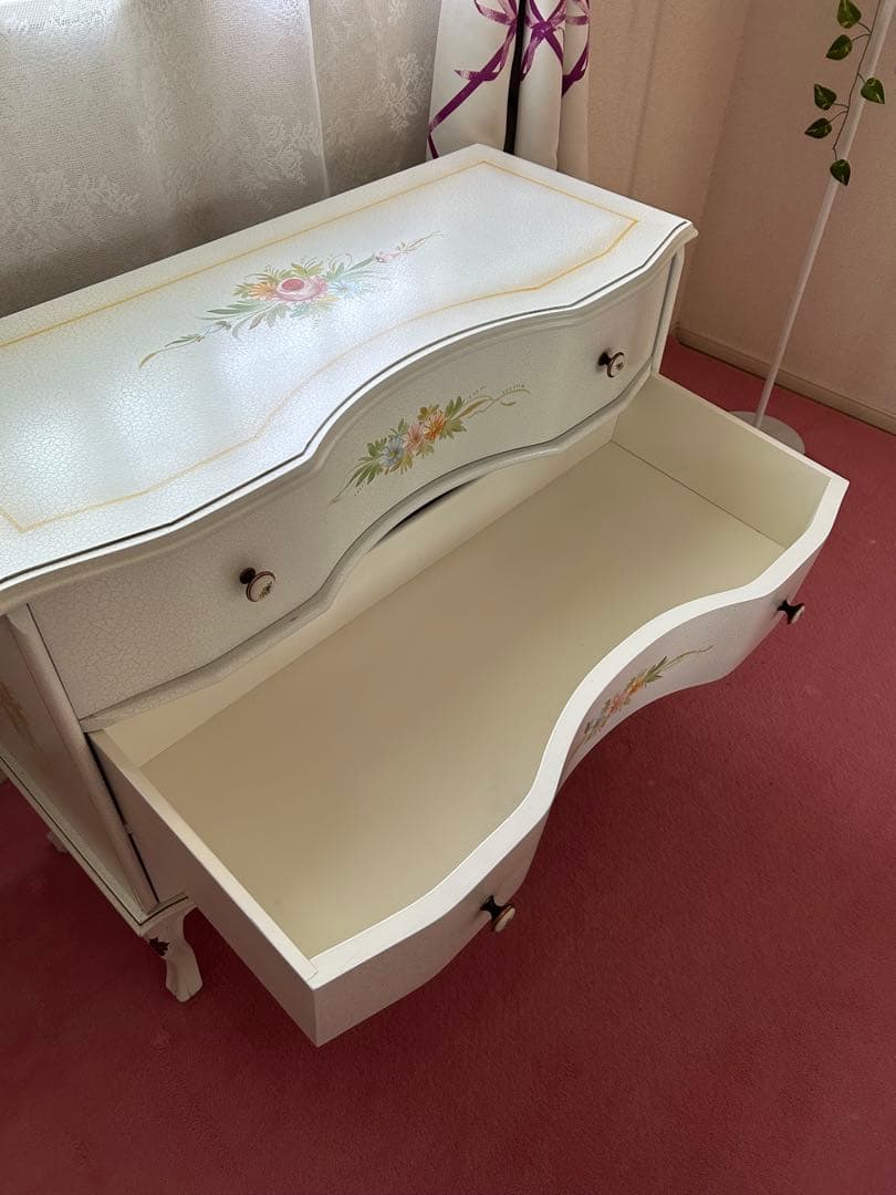 年内限定♡出品中❣️ロココ調　レア　猫足　姫系　ホワイト フラワー　3段チェスト