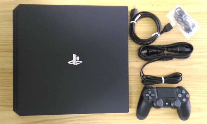 Nintendo Switch PlayStation 4 Pro  1TB