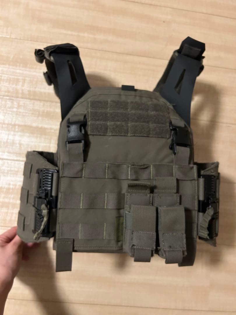 ウォーリアーアサルト オリーブドラブ プレートキャリア マグポーチ2個付き