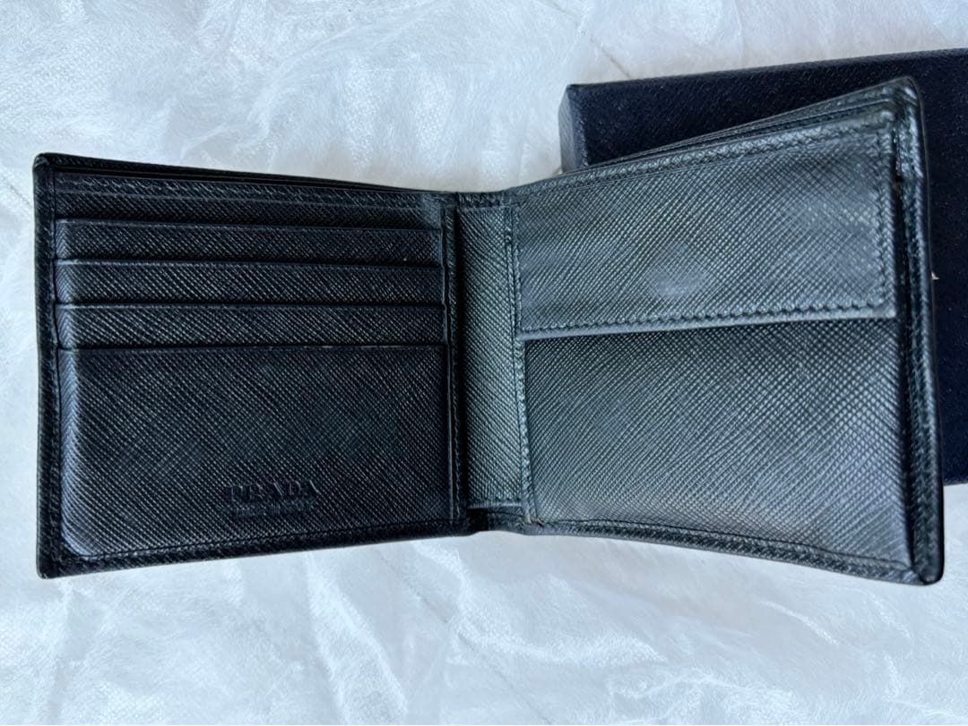 種*様 【特別セール中】プラダ　二つ折り財布　定価65,800円