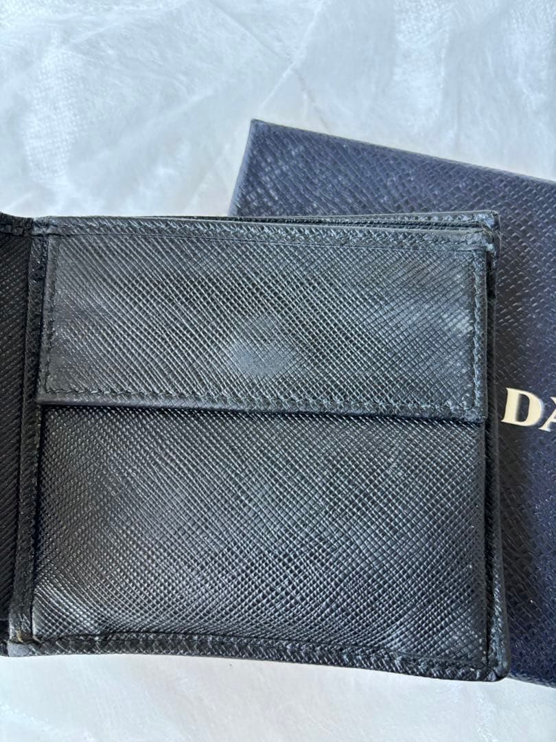 種*様 【特別セール中】プラダ　二つ折り財布　定価65,800円