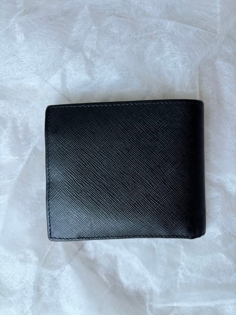 種*様 【特別セール中】プラダ　二つ折り財布　定価65,800円