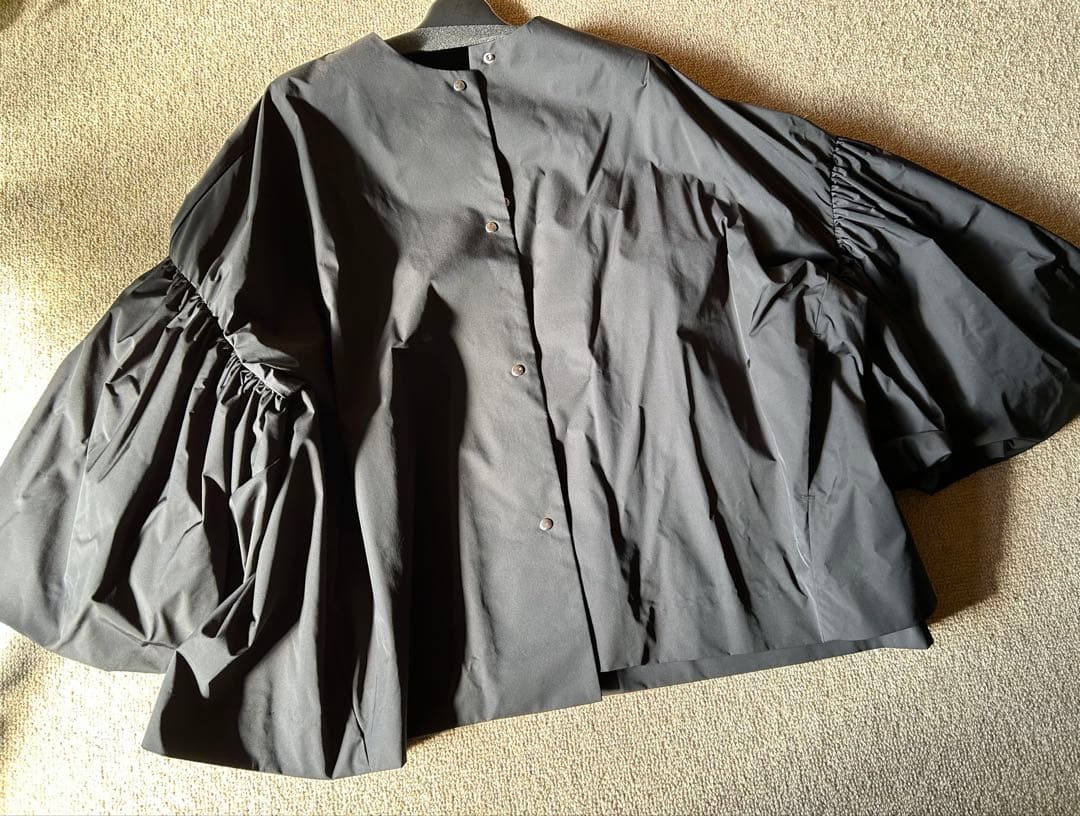 お値下げ中！ yoriバルーンスリーブ ブラックジャケット