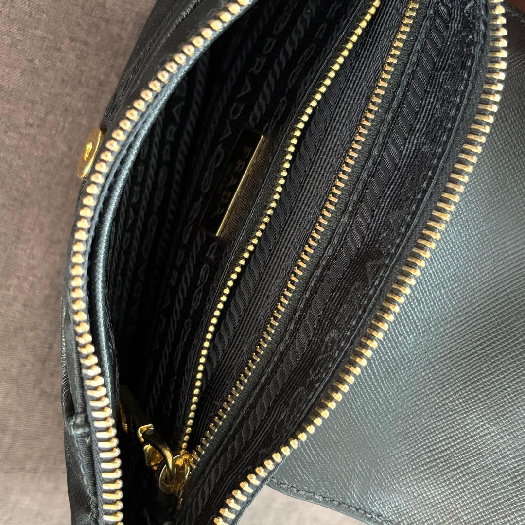 PRADA ブラック ナイロン ショルダーバッグ 牛革 サフィアーノ プラダ