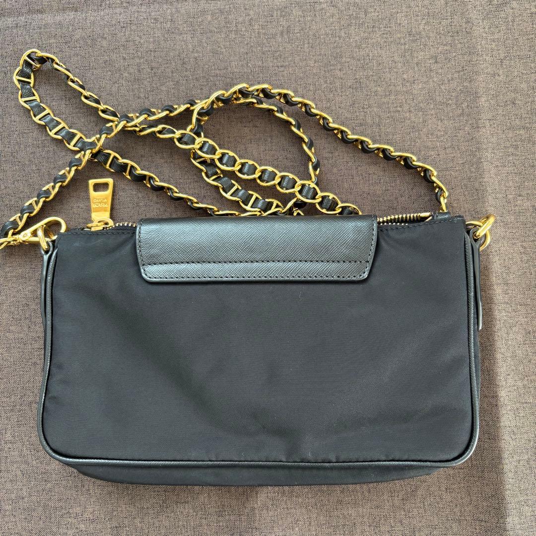 PRADA ブラック ナイロン ショルダーバッグ 牛革 サフィアーノ プラダ