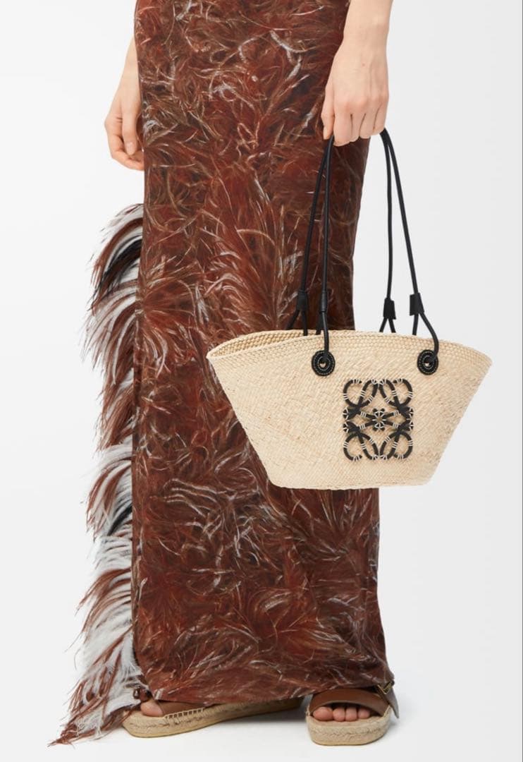 新品★LOEWEアナグラム バスケットバッグ スモール（イラカヤシ&カーフ）