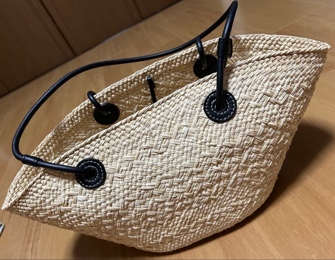 新品★LOEWEアナグラム バスケットバッグ スモール（イラカヤシ&カーフ）