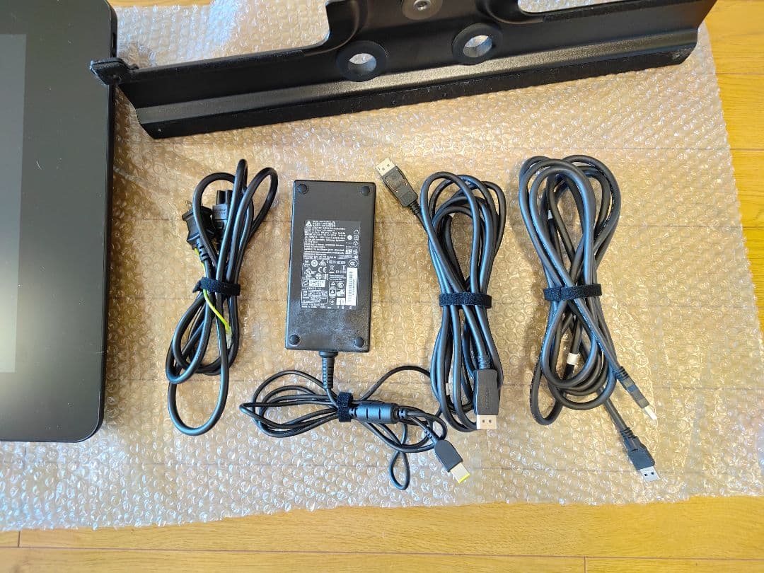 Wacom Cintiq Pro 24 DTH-2420 Flex Arm付き