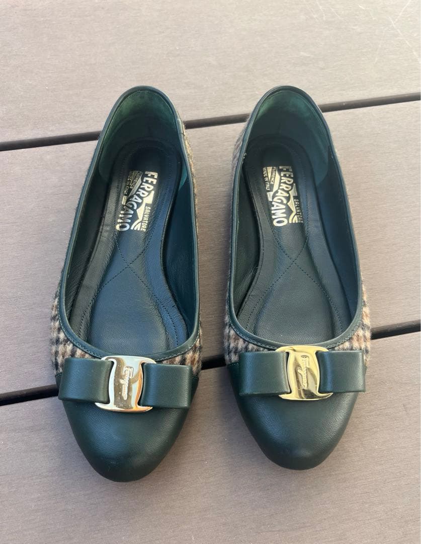 フェラガモ バレイシューズ