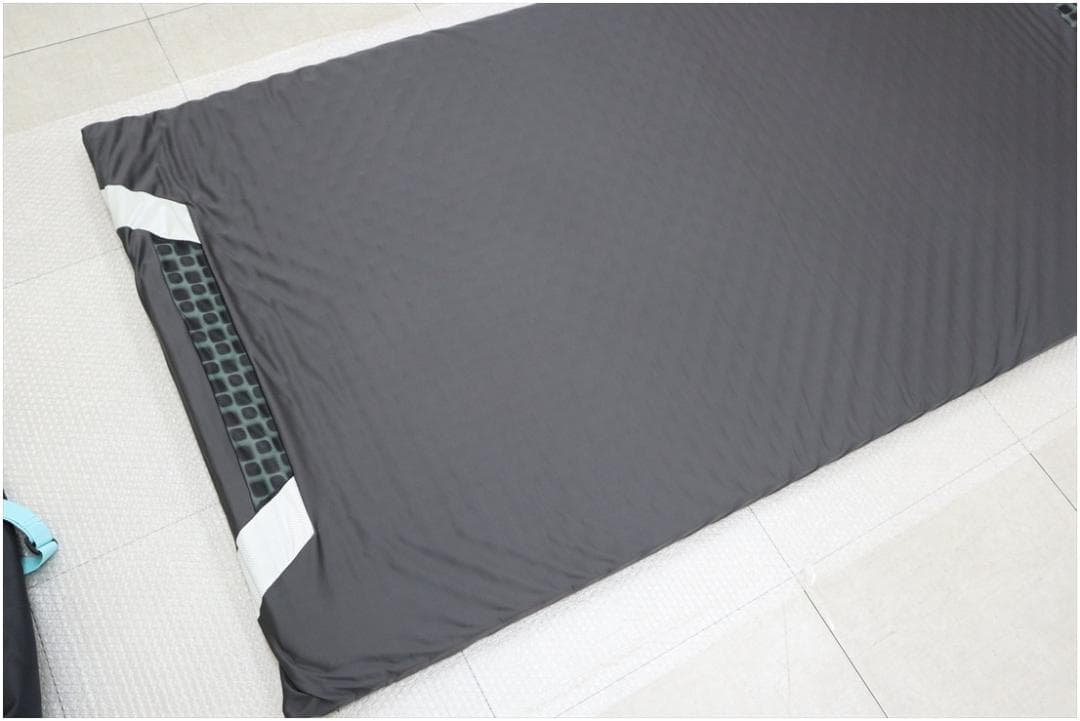 極美品 西川 Air エアーポータブル モバイルマット 持ち運び マット 寝具