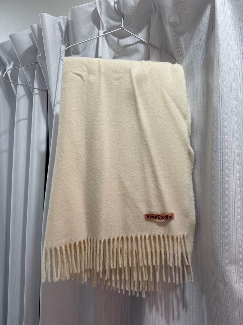 【⭐︎】Acne Studios ホワイト フリンジ マフラー