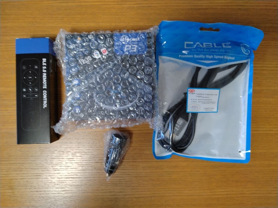 ottocast P3 HDMIケーブルとシガーソケット付