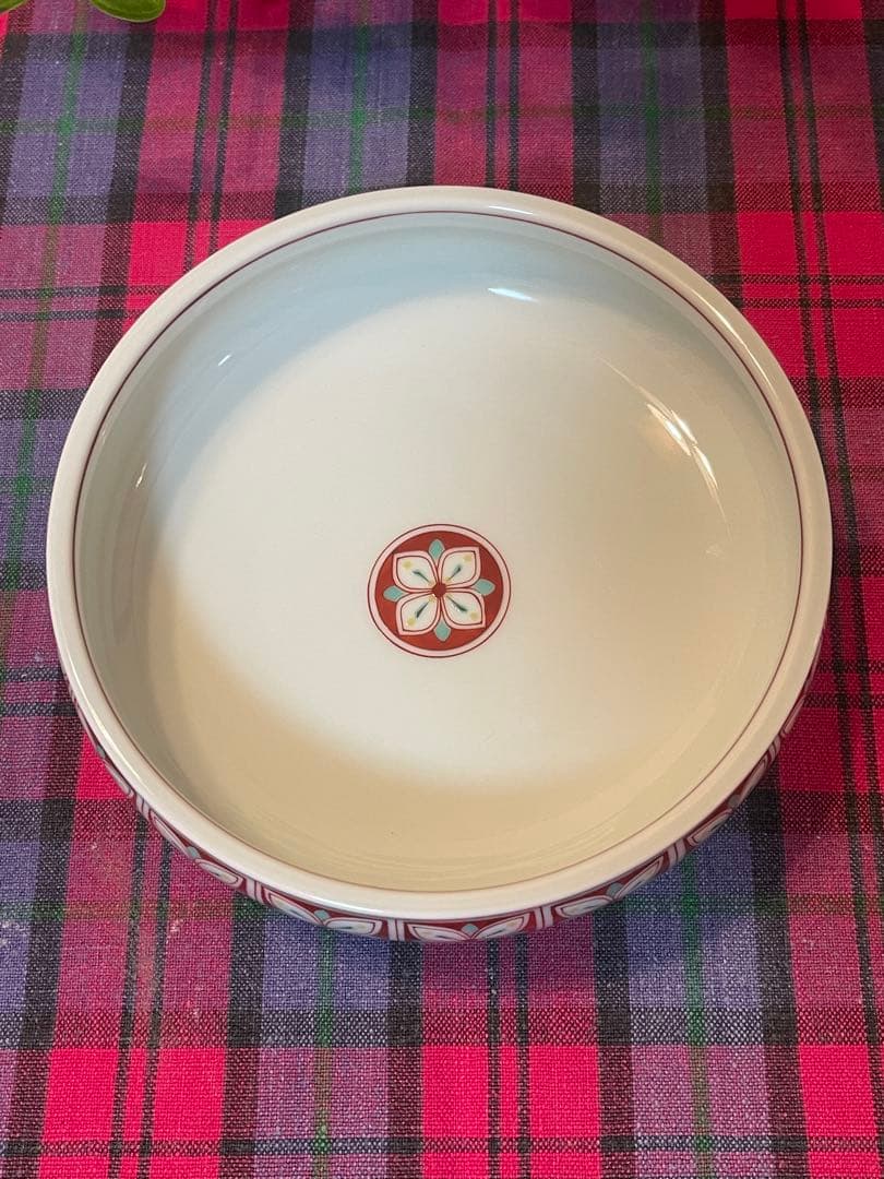 香蘭社　赤繪町工房　取り皿深皿5枚。花柄小鉢(小皿)5枚。10個セット，未使用。