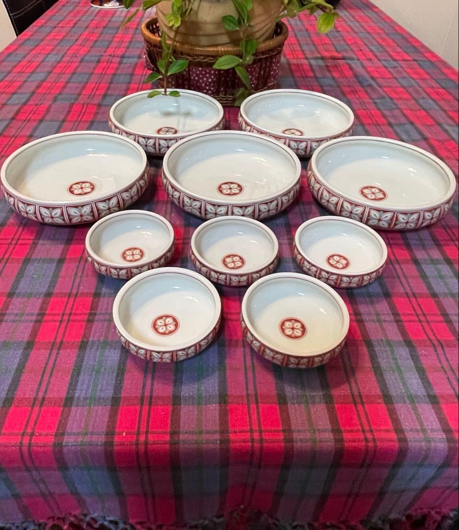 香蘭社　赤繪町工房　取り皿深皿5枚。花柄小鉢(小皿)5枚。10個セット，未使用。