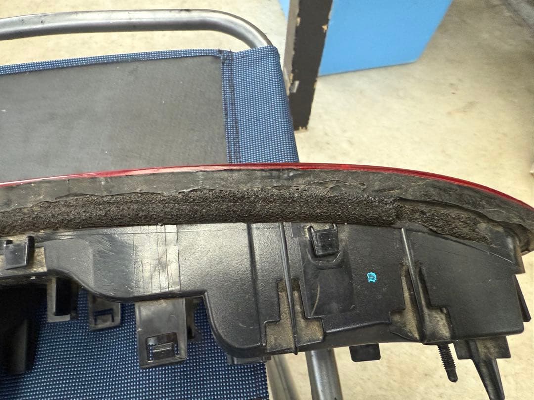 エブリィda17wテールランプ 35604-64P00 左側用