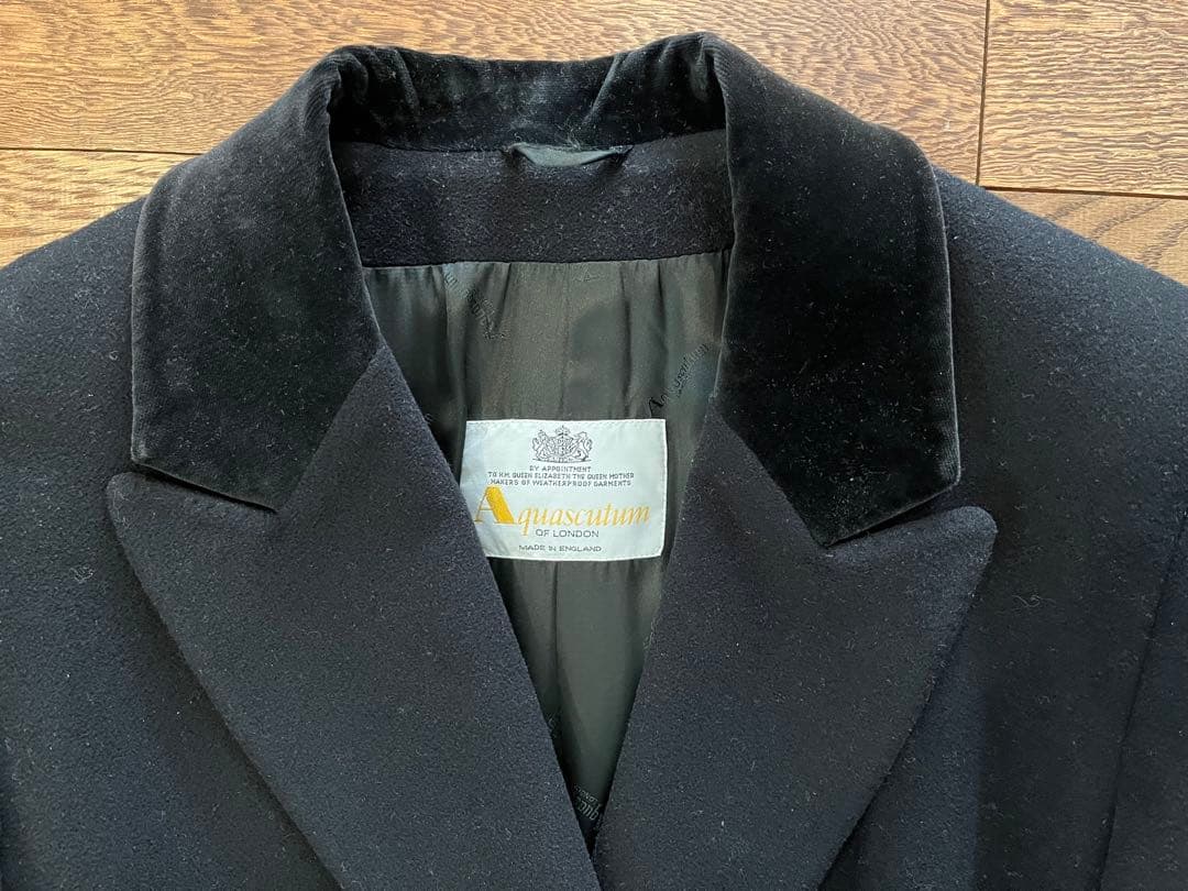 美品　アクアスキュータム　ダブルブレストチェスターコート