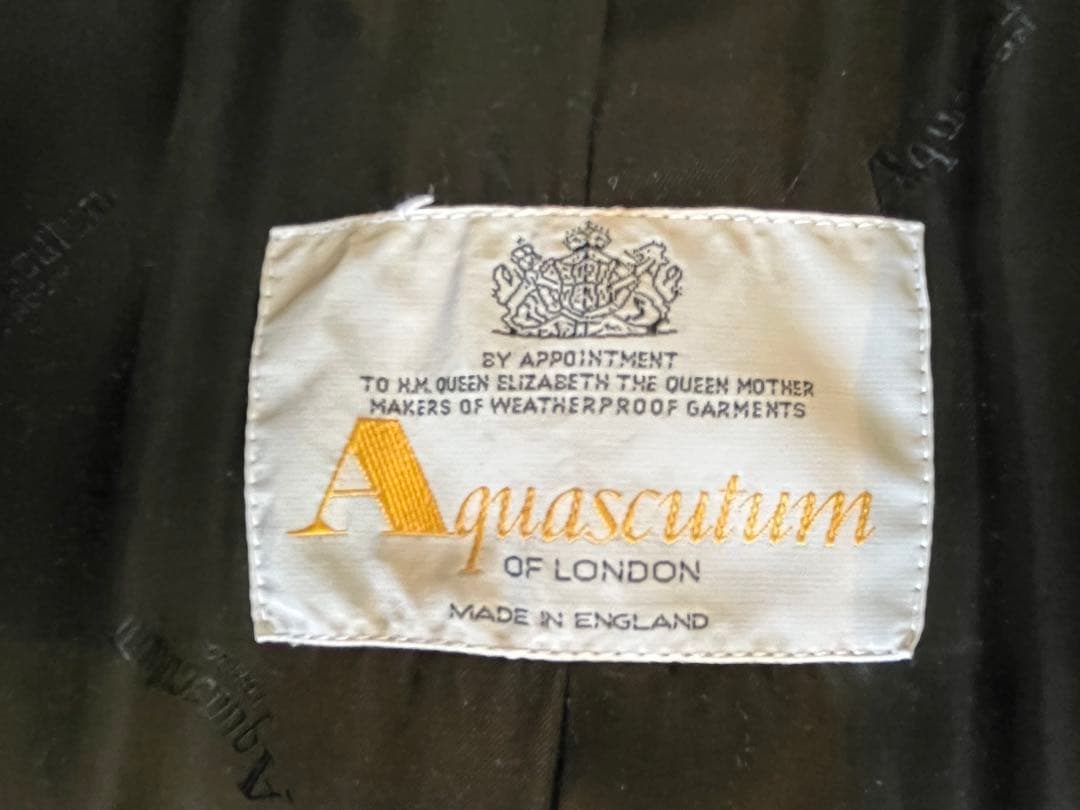 美品　アクアスキュータム　ダブルブレストチェスターコート