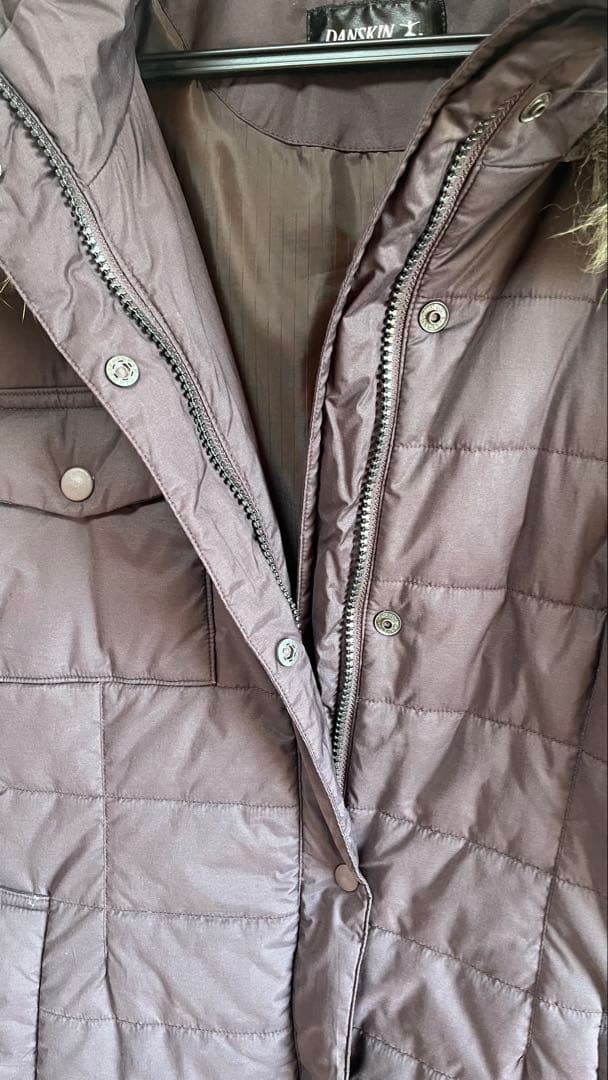 ファー付きダークブラウンロングコート