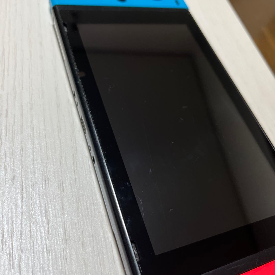 Nintendo Switch（通常モデル／ネオンブルー・ネオンレッド）本体