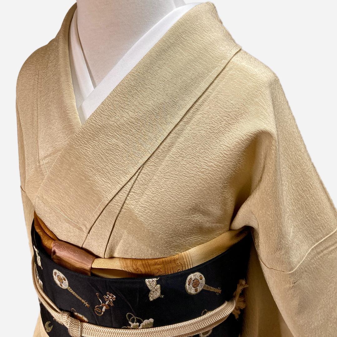 色無地　一ツ紋　裄67　身丈168　トールサイズ　百貫達雄　落款有　袷　正絹