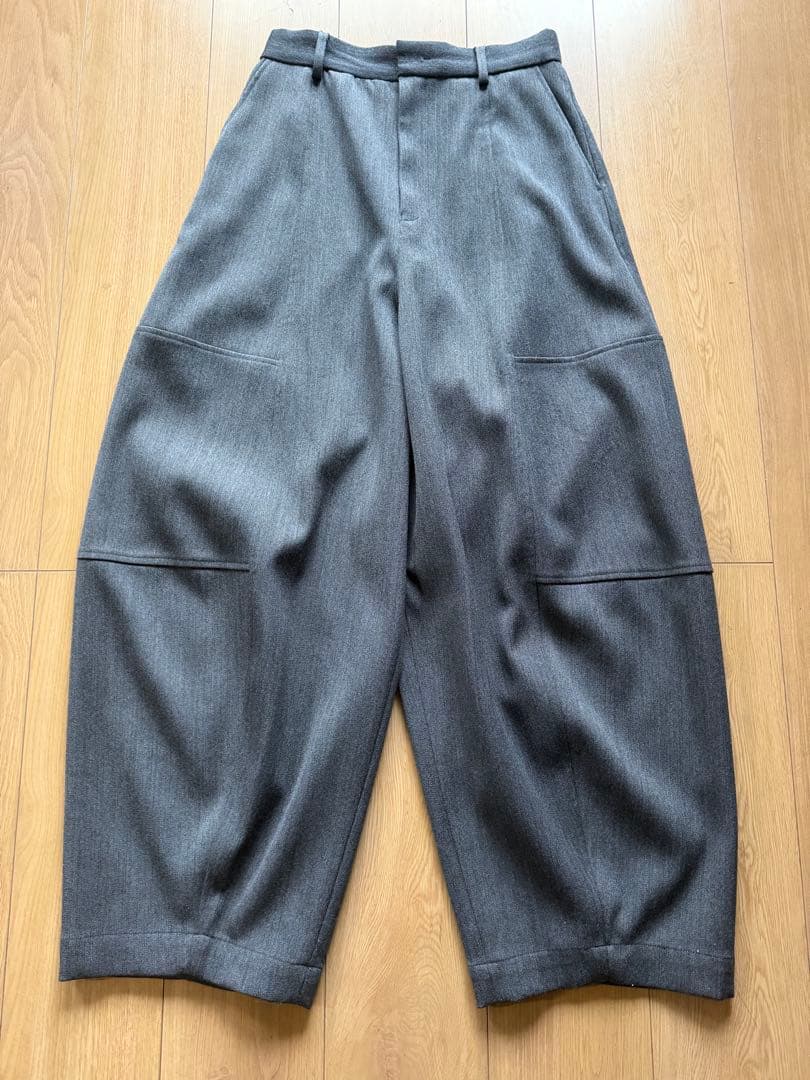 カレンソロジー　ダブルクロスパンツ　グレー　38サイズ