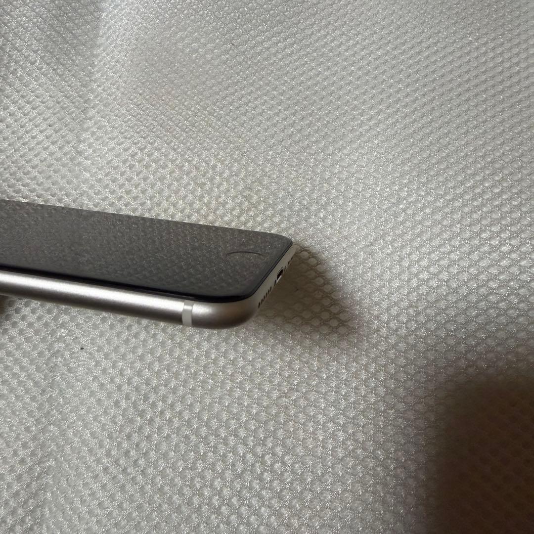 美品 SIMフリー iPhoneSE 第3世代 64GB バッテリー100%