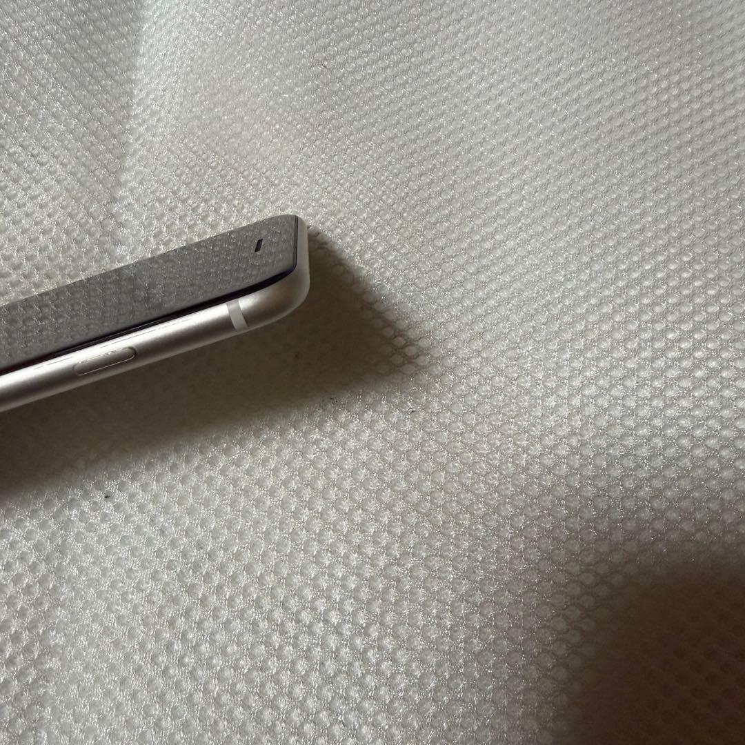 美品 SIMフリー iPhoneSE 第3世代 64GB バッテリー100%