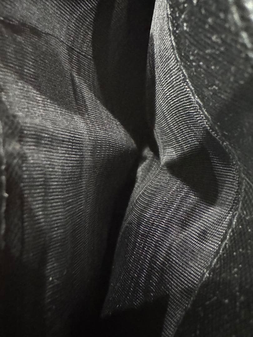 極美品　PRADA レザー 三つ折り財布 ブラック プラダ 黒 カ三角ロゴ