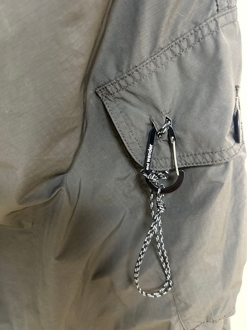 and wander 黒 カーゴパンツ　ナイロンパンツ