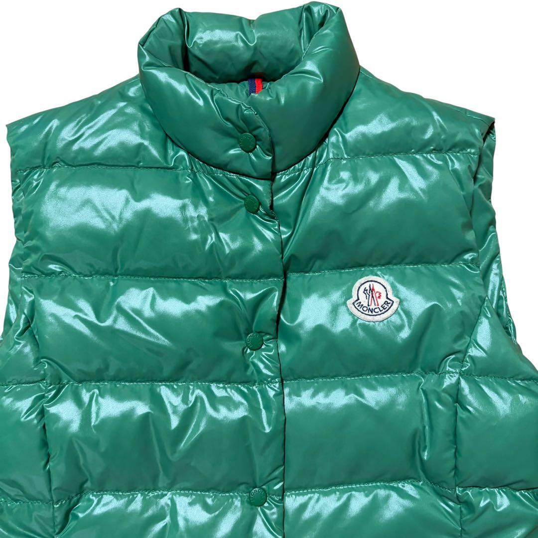 希少モデル MONCLER モンクレール ダウンベスト　グリーン　ボタン　0