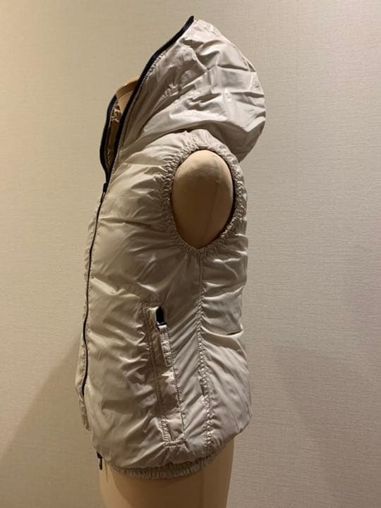ダウンベストDuvetica リバーシブル