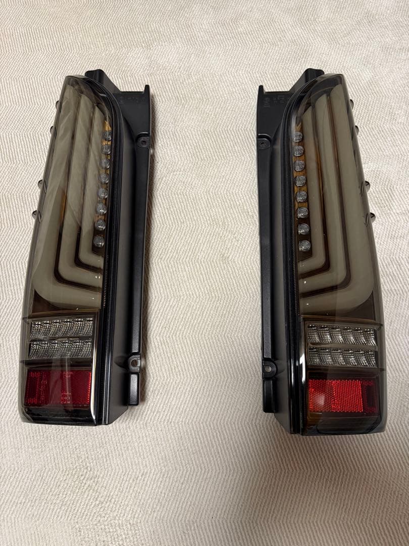 3kidsMAMA　ハイエース　ヴァレンティRevo3