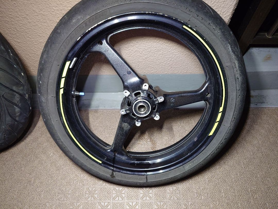 cbr600rr pc40前期　フロントホイール