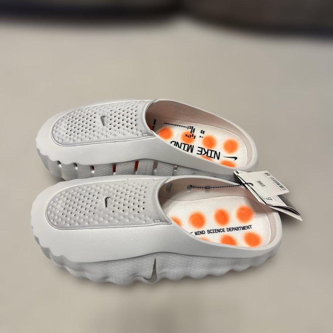 Nike Mind ホワイトサンダル