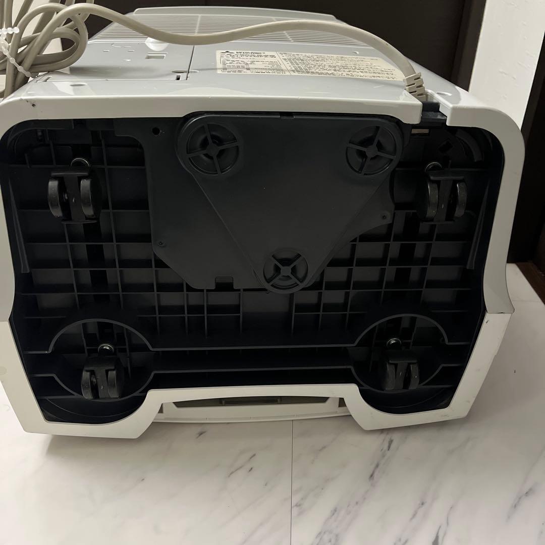 送料無料★匿名配送　三菱　衣類乾燥機除湿機　MJ-PV240PX-W【ジャンク】