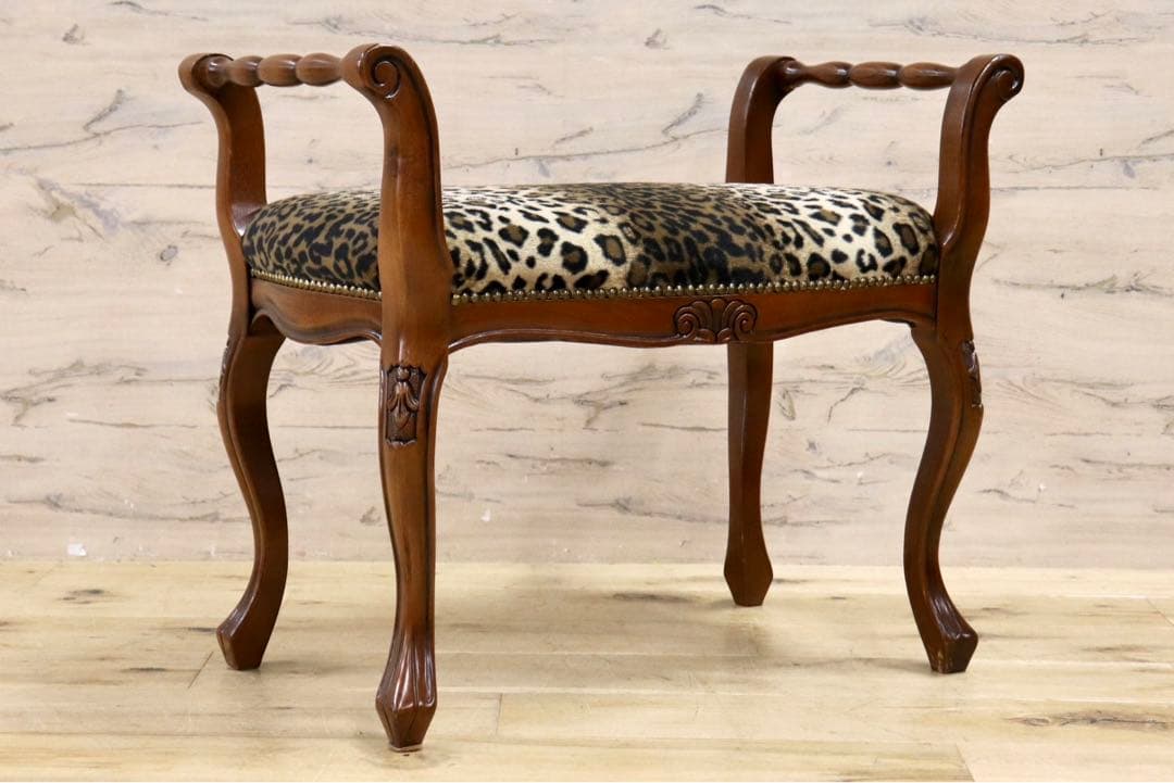 GMHK806○イタリア製 猫脚 スツール 豹柄 鋲打ち チェア 椅子 オット