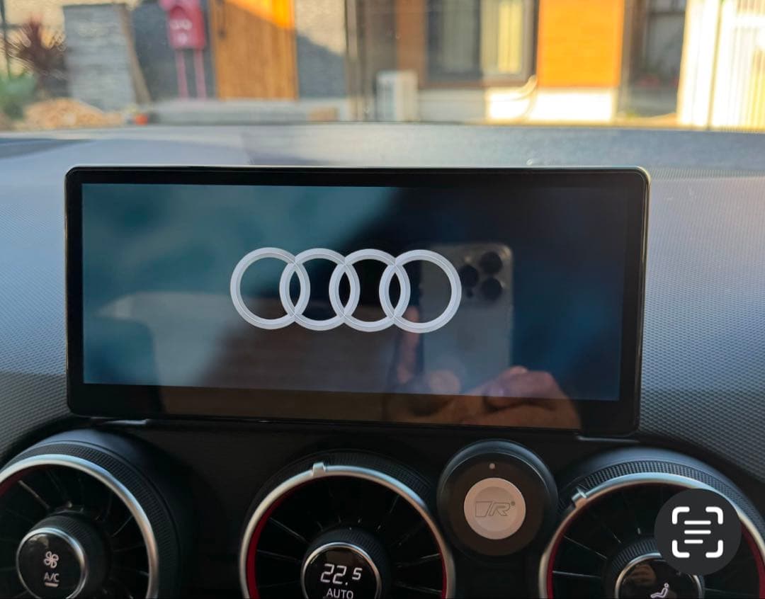 AUDI TT（8S）専用モニターステー　非売品（艶消し黒塗装済み） パネル　①