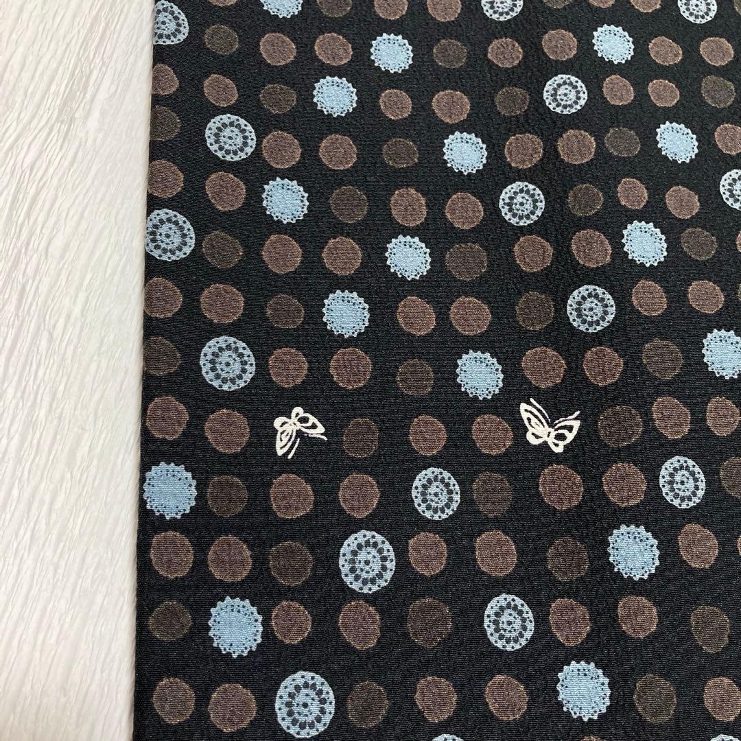 【美品✨】東レシルック　京都小泉　洗える着物　小紋　黒色　水玉　蝶　日本製　I3
