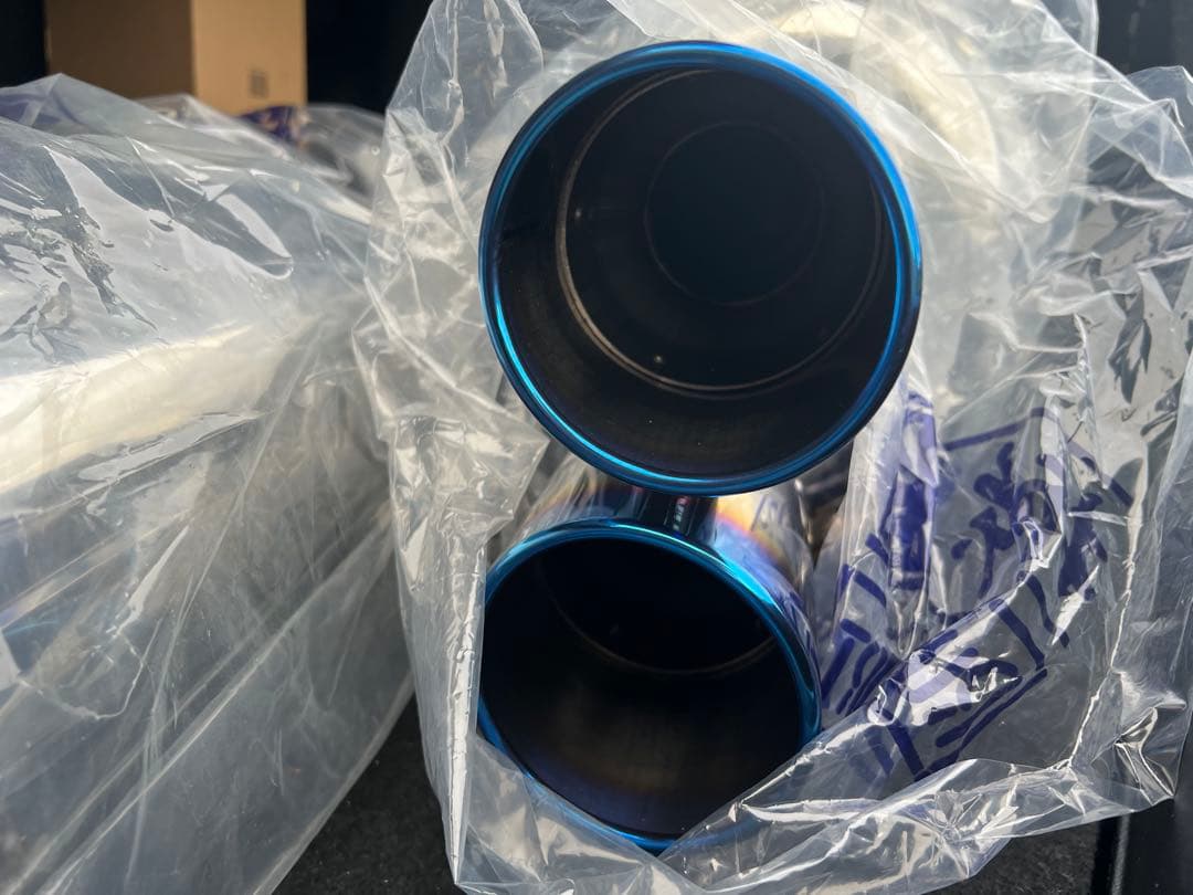 マークX HKS LEGAMAX Premium 4本出し